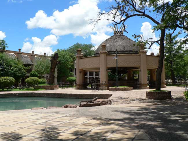 kingdom hotel pool victoria falls