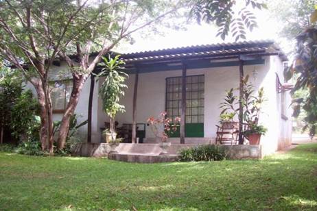 Victoria Falls cottage for sale