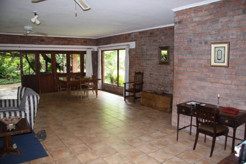 Victoria Falls House