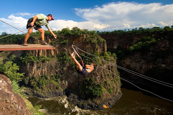 Swing down 95m into the gorge