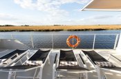 Relaxation on the Zambezi Queen Relaxation on the Zambezi Queen