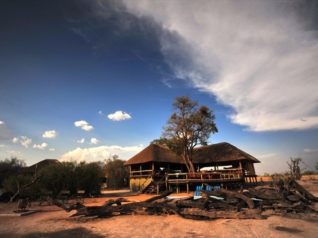 Nehimba Lodge main lodge, Hwange National Park