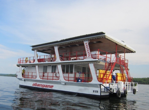 Abangane Houseboat on Lake Kariba - Binga, Zimbabwe