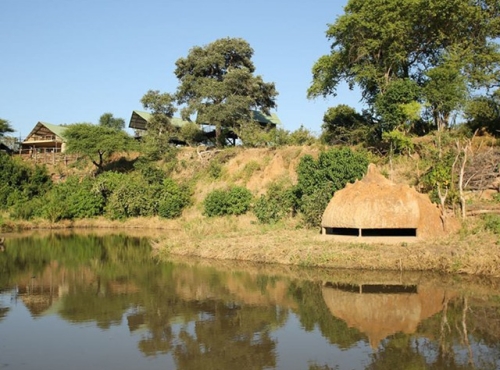 Kavinga Camp and the hide - Mana Pools, Zimbabwe