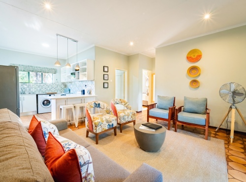 Zimbara Lodge, semi-luxury self-catering in Victoria Falls, Zimbabwe