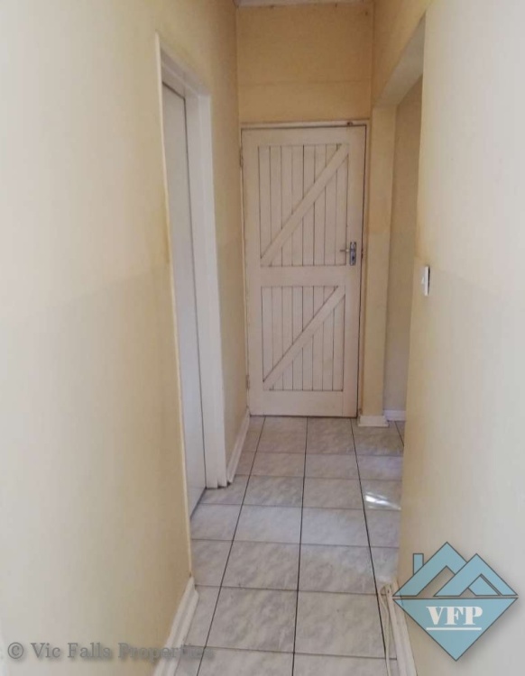 618 Victoria Falls Property for Sale