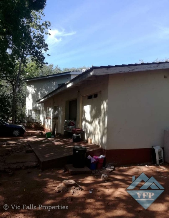 618 Victoria Falls Property for Sale