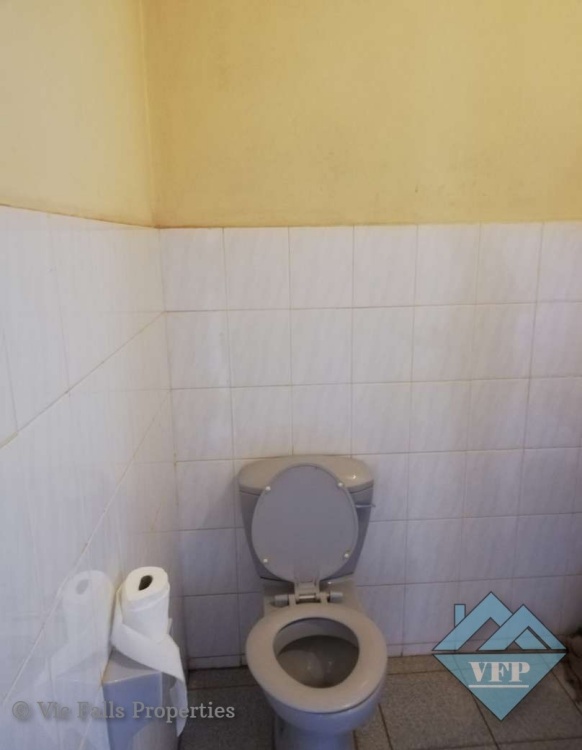 618 Victoria Falls Property for Sale