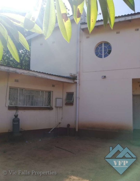 618 Victoria Falls Property for Sale