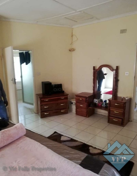 618 Victoria Falls Property for Sale