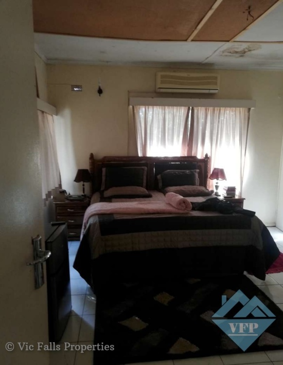 618 Victoria Falls Property for Sale