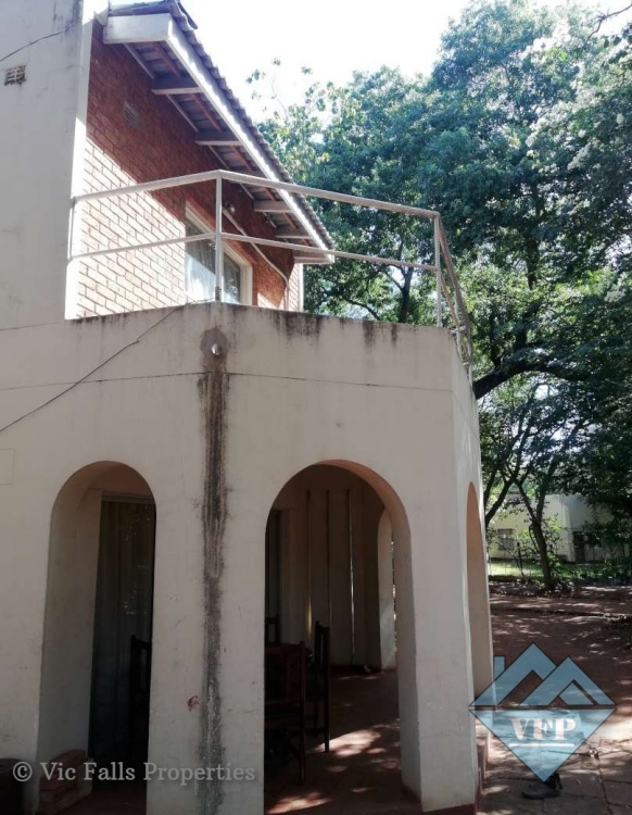 618 Victoria Falls Property for Sale