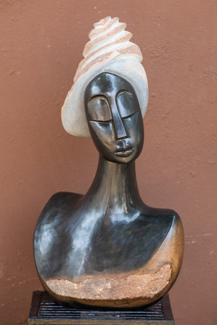 Sculpture 'Traditional Woman' - Stone Dynamics Gallery, Victoria Falls Zimbabwe