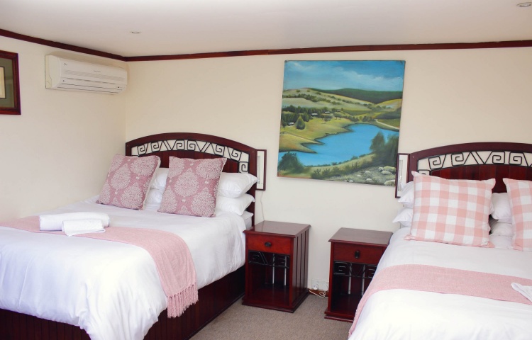 The Lion twin cabin on the Catalina Houseboat - Lake Kariba, Zimbabwe