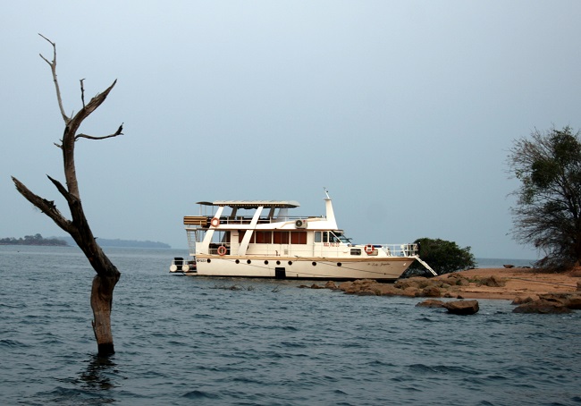 The Lady Jacqueline houseboat