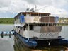 OB Joyful pontoon houseboat carries 14 passengers comfortably