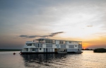 The Zambezi Queen Houseboat
