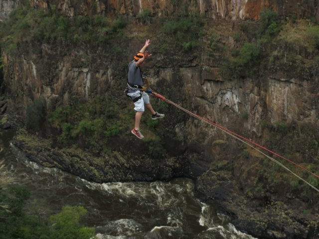 Exhilarating gorge swing