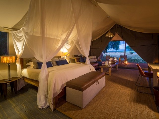 Luxurious tented suite at Ruckomechi Camp