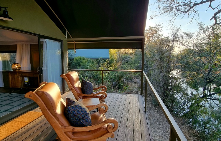 Deck with a view at the Wallow Lodge in Victoria Falls - Zimbabwe