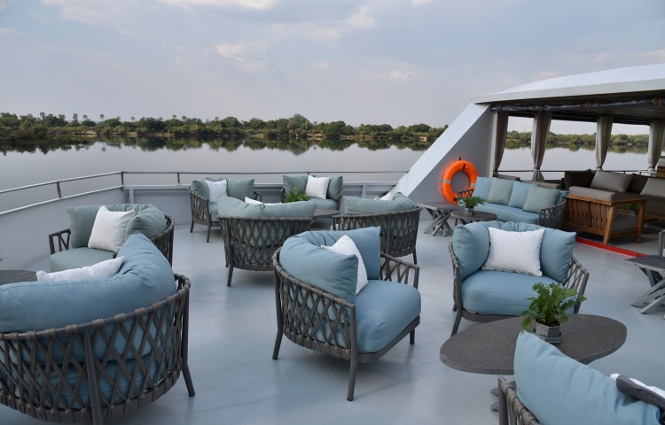 Cruise the Zambezi in style