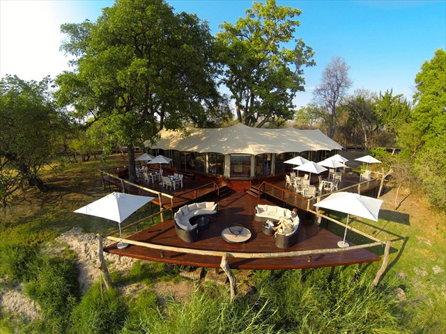 Guests on a game drive at Stanley and Livingstone